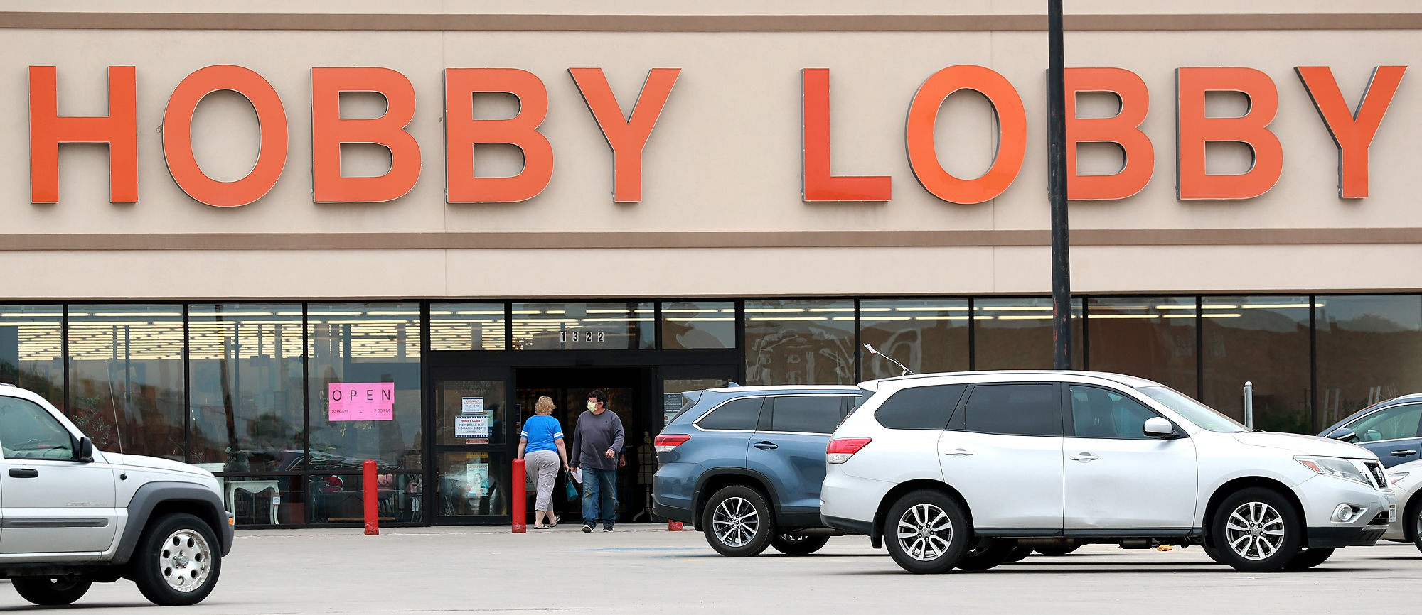 052220_ShoppingReturns002_bjs.JPG